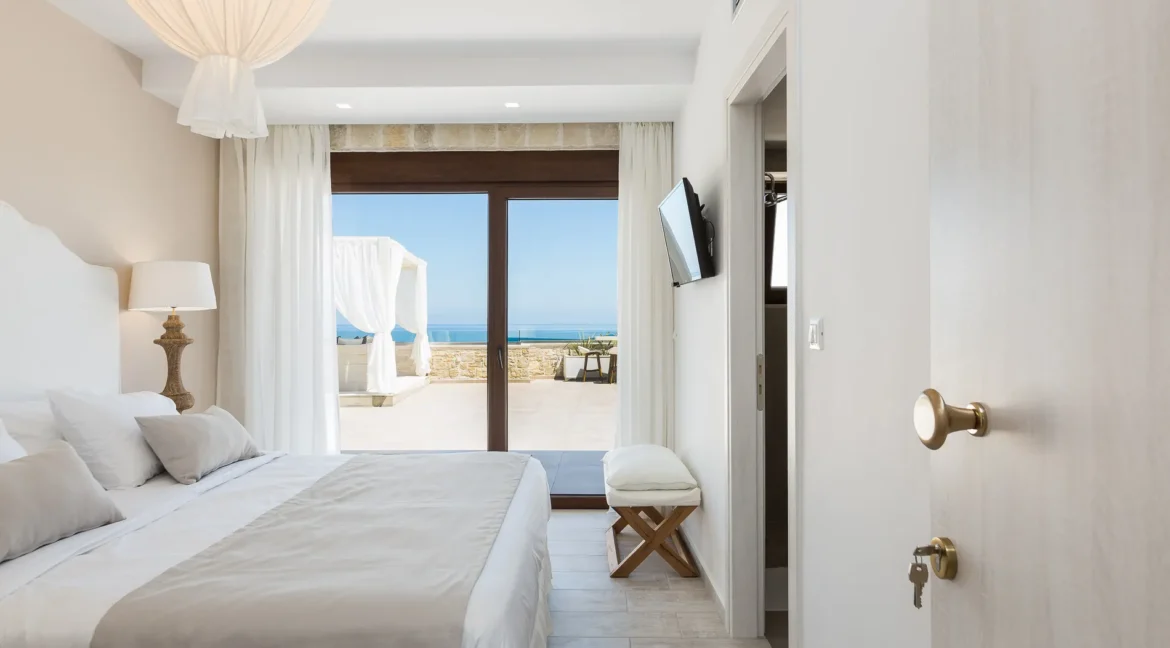 Beachfront Villa with Direct Access To The Beach, Rethymno, Crete Greece 15