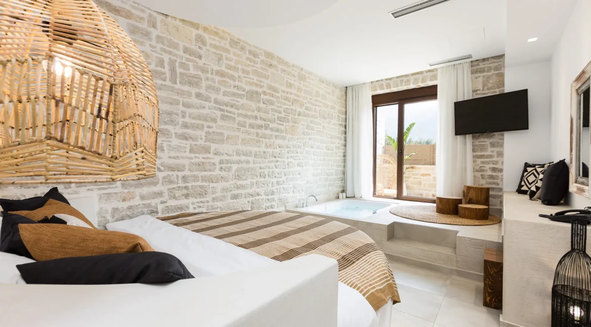Beachfront Villa with Direct Access To The Beach, Rethymno, Crete Greece 17