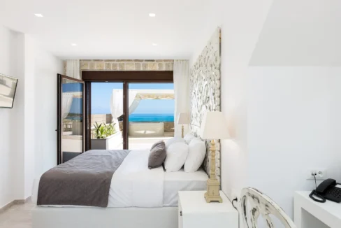 Beachfront Villa with Direct Access To The Beach, Rethymno, Crete Greece 18