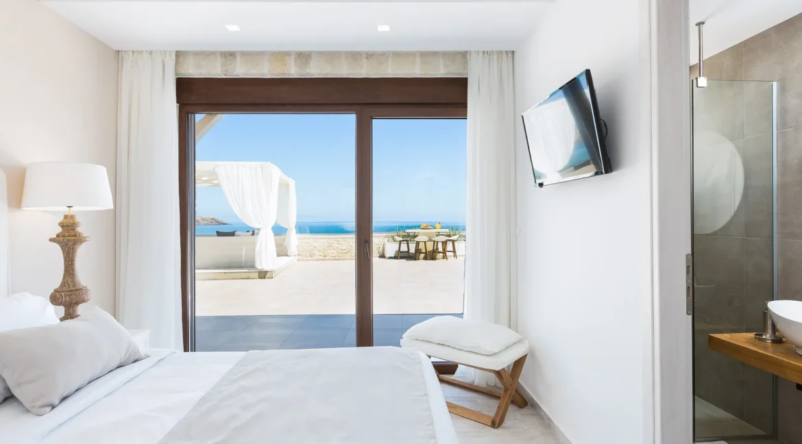 Beachfront Villa with Direct Access To The Beach, Rethymno, Crete Greece 19