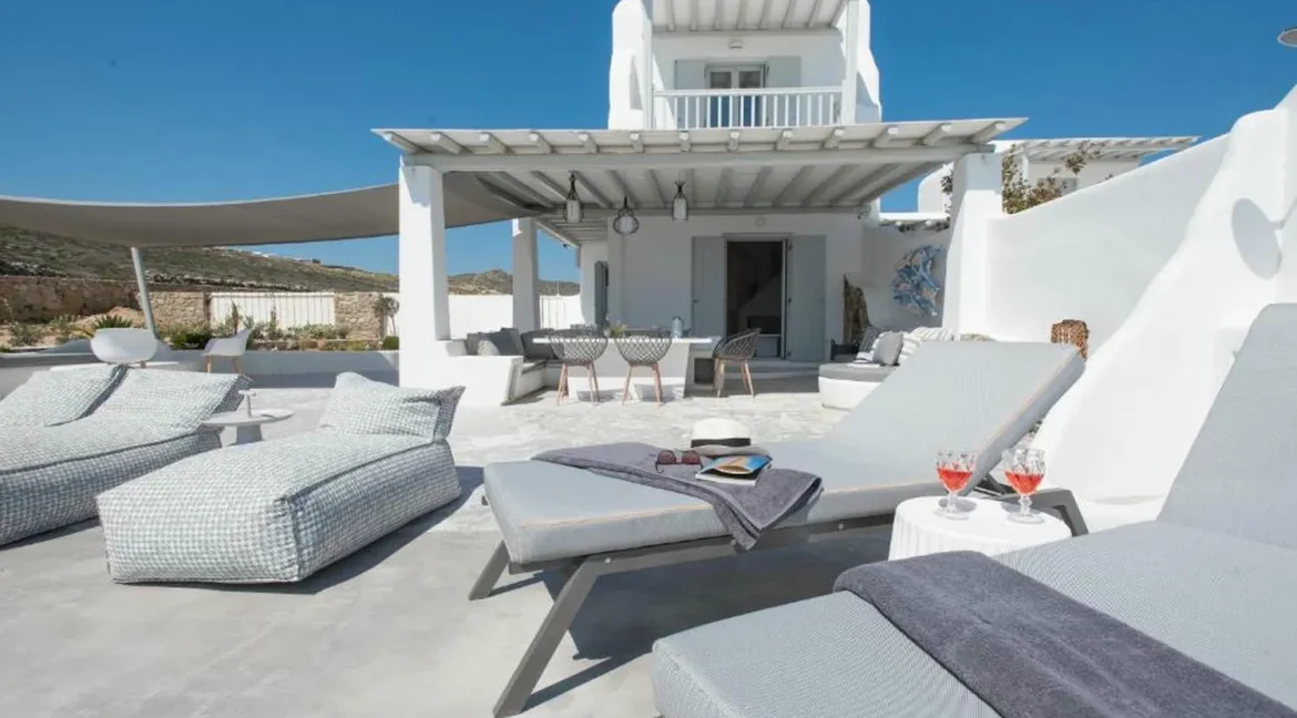 Beautiful Villa for Sale in Mykonos Elia 31