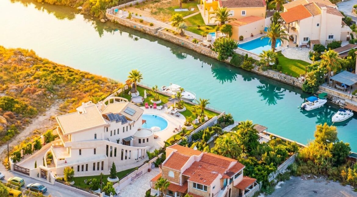 Corfu town Villa with deck for your boat for sale 2