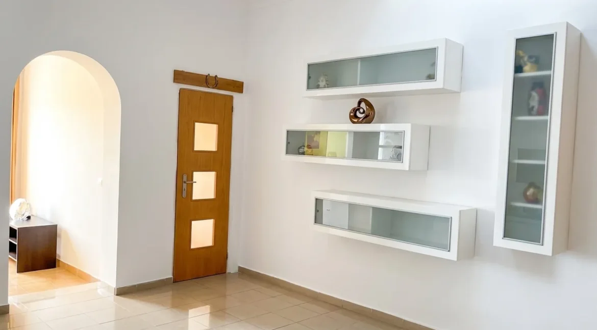 House for sale Santorini Emporio - 3 Apartments 2