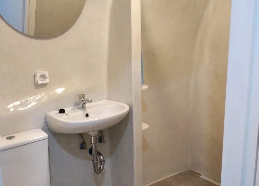 House for sale Santorini Emporio - 3 Apartments 2