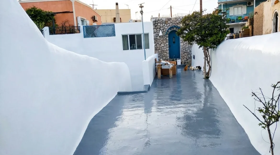 House for sale Santorini Emporio - 3 Apartments 6