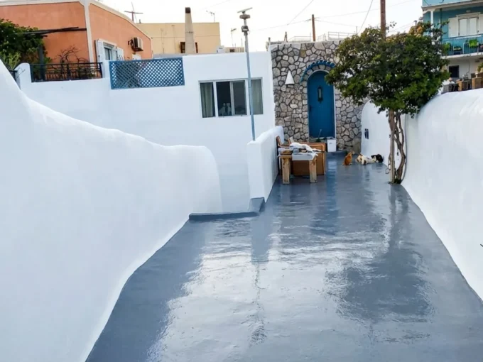 House for sale Santorini Emporio - 3 Apartments