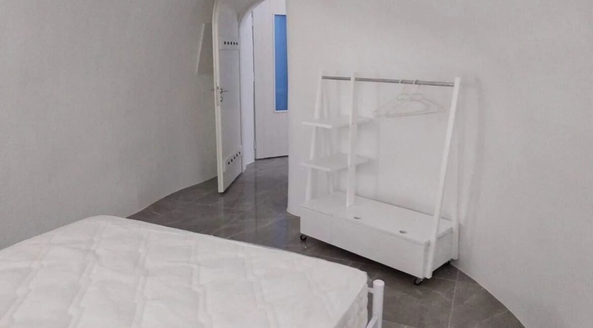 House for sale Santorini Emporio - 3 Apartments 9