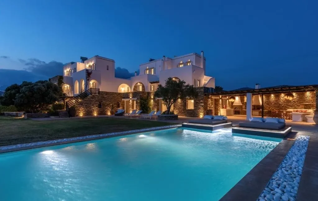 Luxurious Seaside Villa for Sale in Tinos Island Greece 36