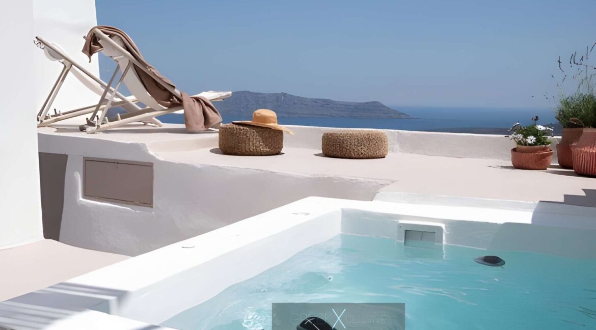 Luxurious Villa for Sale in Santorini, Fira 10