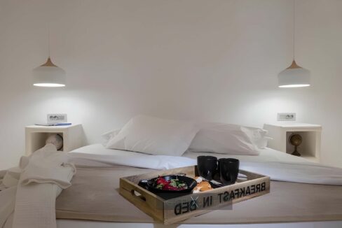 Luxurious Villa for Sale in Santorini, Fira 2