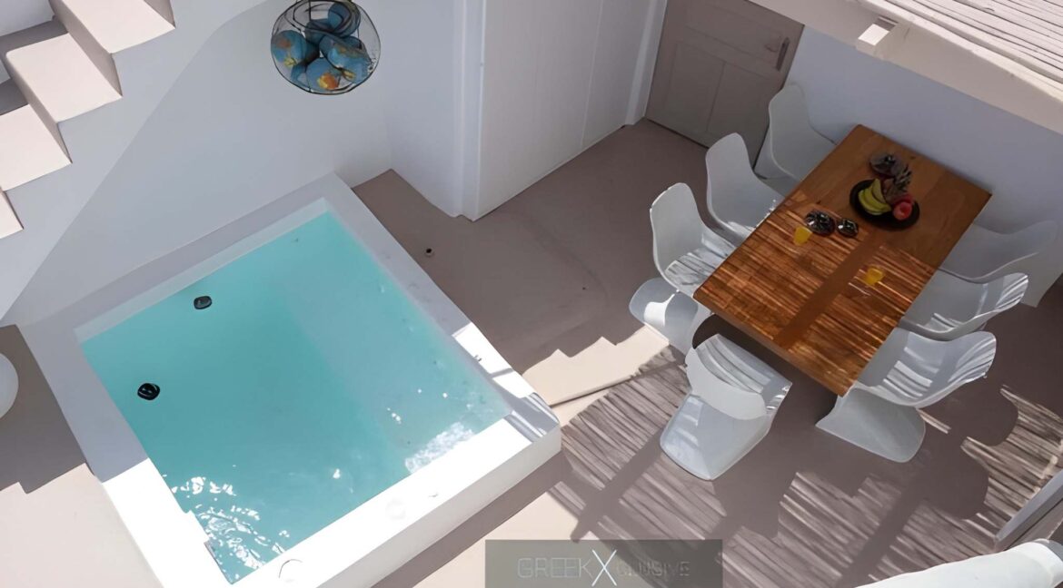 Luxurious Villa for Sale in Santorini, Fira 3