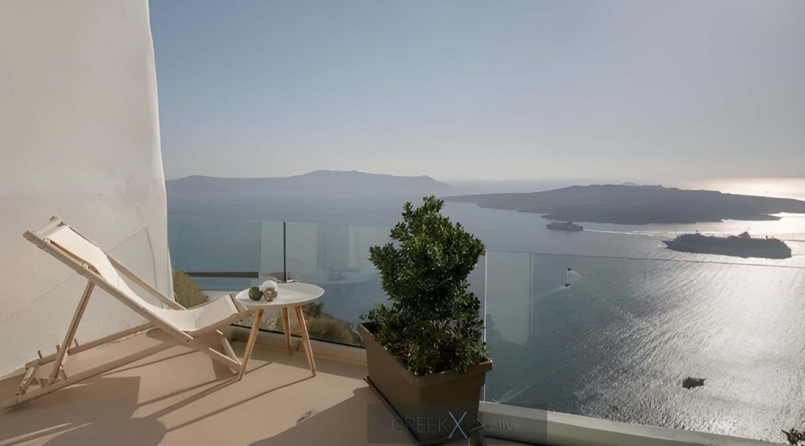 Luxurious Villa for Sale in Santorini, Fira 4