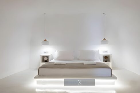 Luxurious Villa for Sale in Santorini, Fira 4
