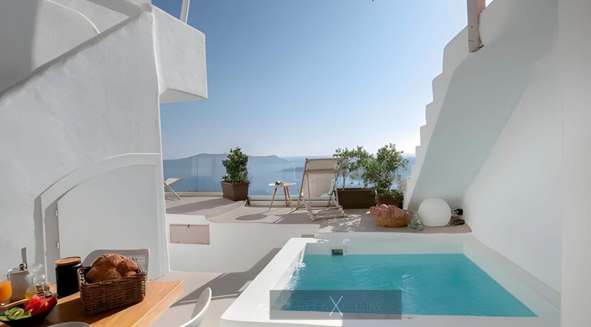 Luxurious Villa for Sale in Santorini, Fira 5