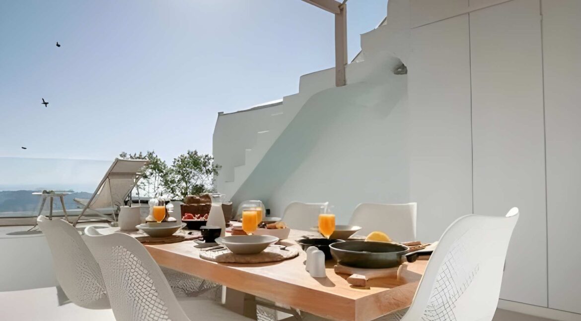 Luxurious Villa for Sale in Santorini, Fira 6