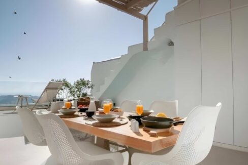 Luxurious Villa for Sale in Santorini, Fira 6