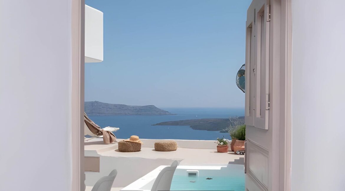 Luxurious Villa for Sale in Santorini, Fira 6