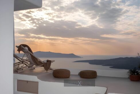Luxurious Villa for Sale in Santorini, Fira 6