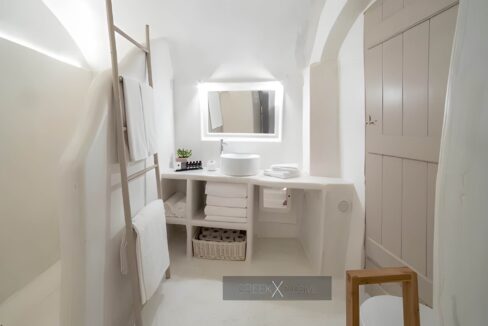 Luxurious Villa for Sale in Santorini, Fira 9