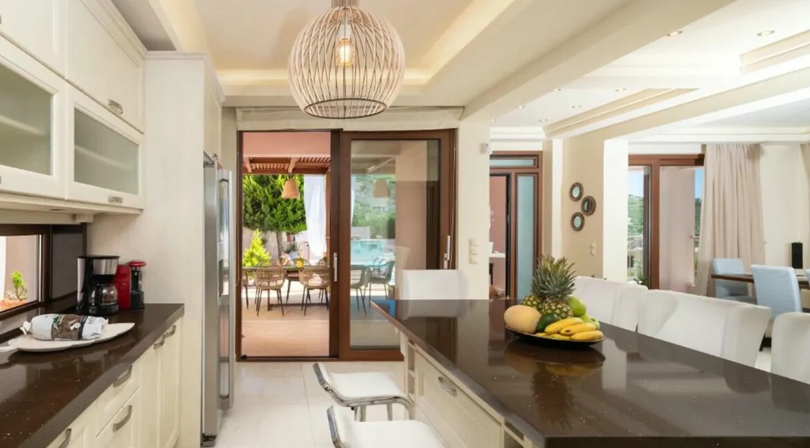 Luxury Villa for Sale in Heraklio, Crete 23