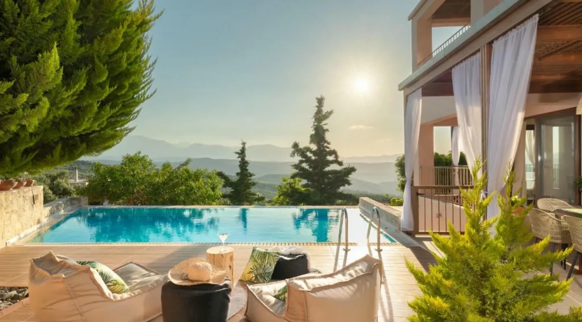 Luxury Villa for Sale in Heraklio, Crete 25
