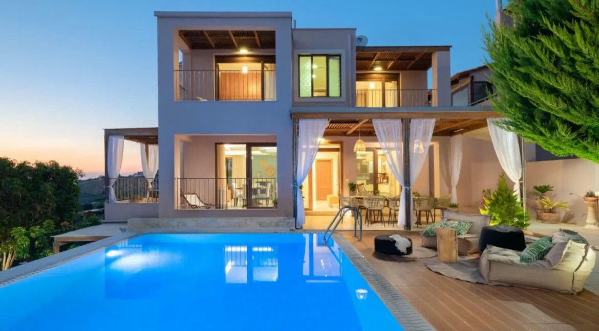 Luxury Villa for Sale in Heraklio, Crete 26