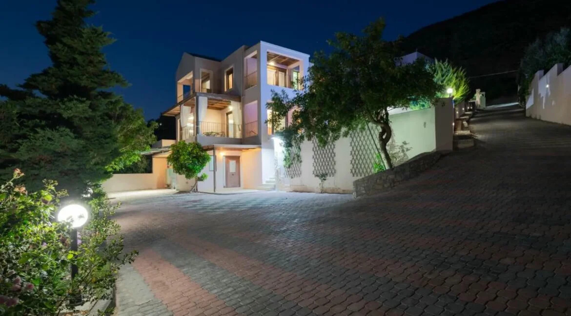 Luxury Villa for Sale in Heraklio, Crete 27