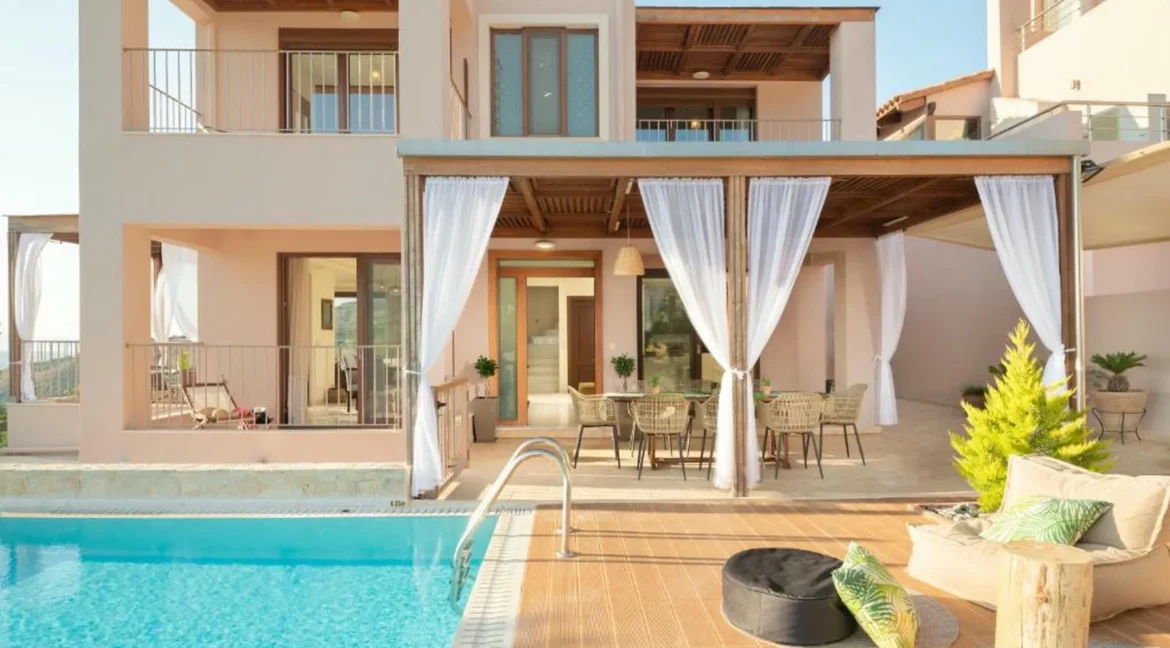 Luxury Villa for Sale in Heraklio, Crete 28