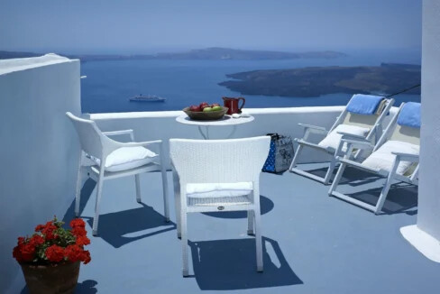 Luxury Villa for Sale with 4 Suites in Imerovigli Santorini 28
