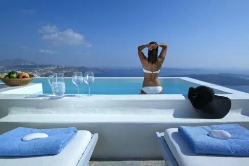 Luxury Villa for Sale with 4 Suites in Imerovigli Santorini 29
