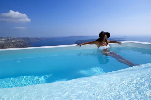 Luxury Villa for Sale with 4 Suites in Imerovigli Santorini 31
