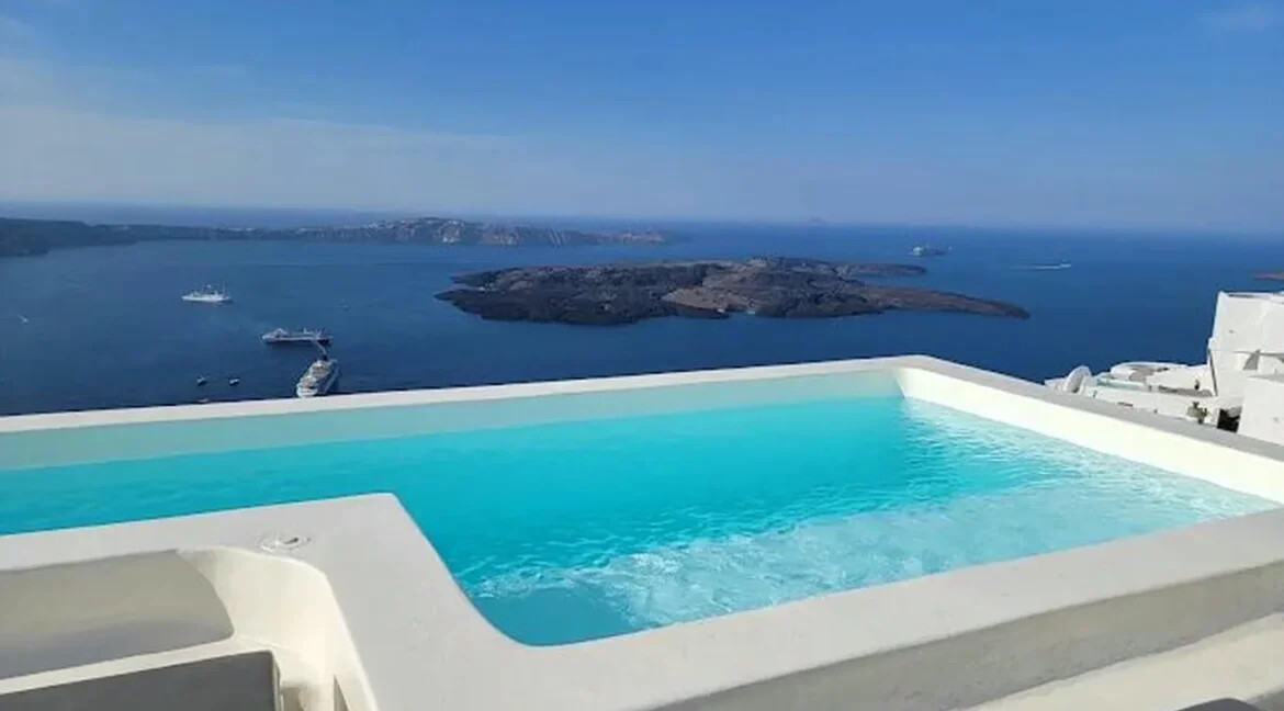 Luxury Villa for Sale with 4 Suites in Imerovigli Santorini 4