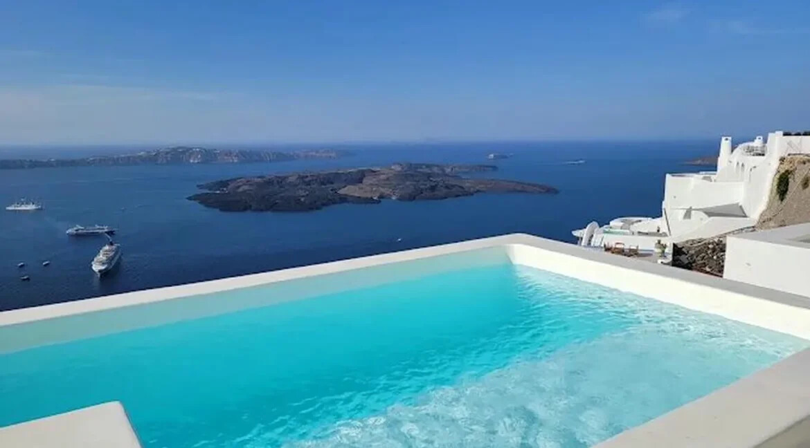 Luxury Villa for Sale with 4 Suites in Imerovigli Santorini 7