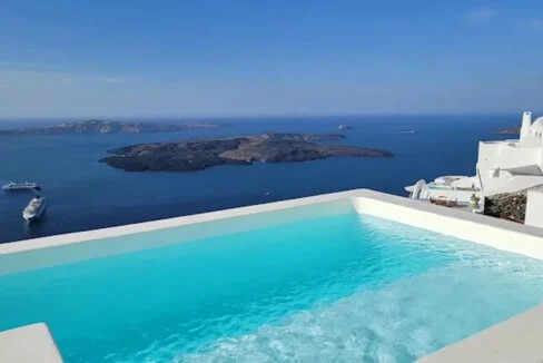Luxury Villa for Sale with 4 Suites in Imerovigli Santorini 7