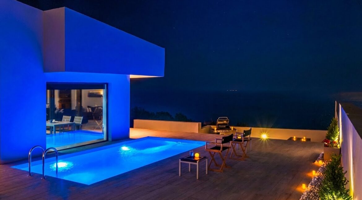 Luxury Villa in Attica Marathonas for sale, Schinias 1