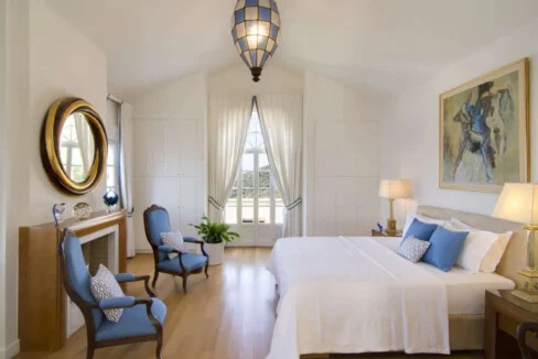 Mansion by the Sea in Elounda Crete for Sale 11