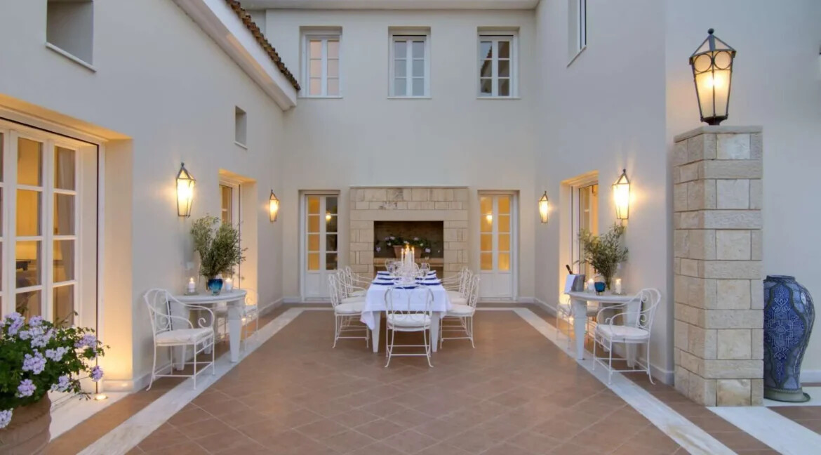 Mansion by the Sea in Elounda Crete for Sale 16