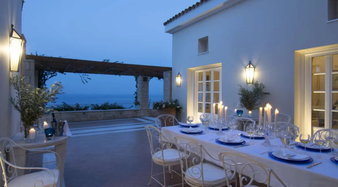 Mansion by the Sea in Elounda Crete for Sale 19