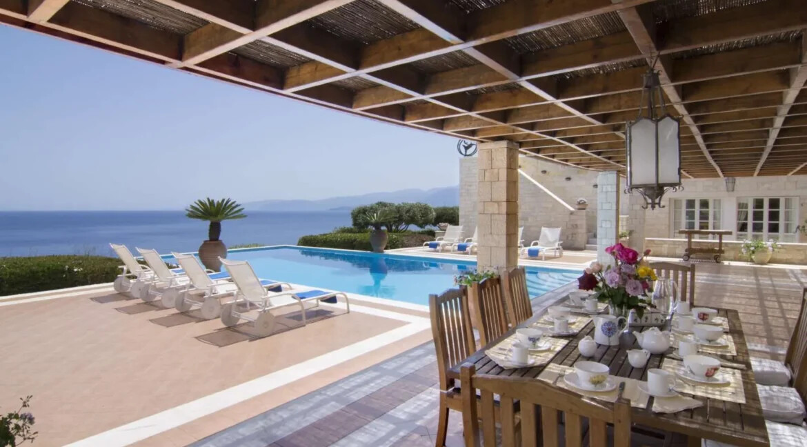 Mansion by the Sea in Elounda Crete for Sale 20