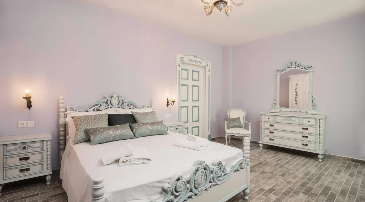 Prime Location Villa for Sale Corfu Town 13