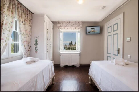 Prime Location Villa for Sale Corfu Town 8