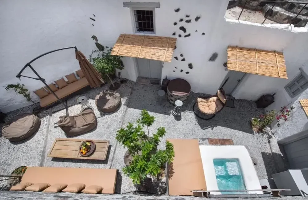 Property for sale Santorini Emporio 1