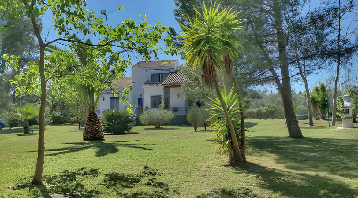 Seafront Villa in Corfu for Sale, Corfu Homes for sale 2