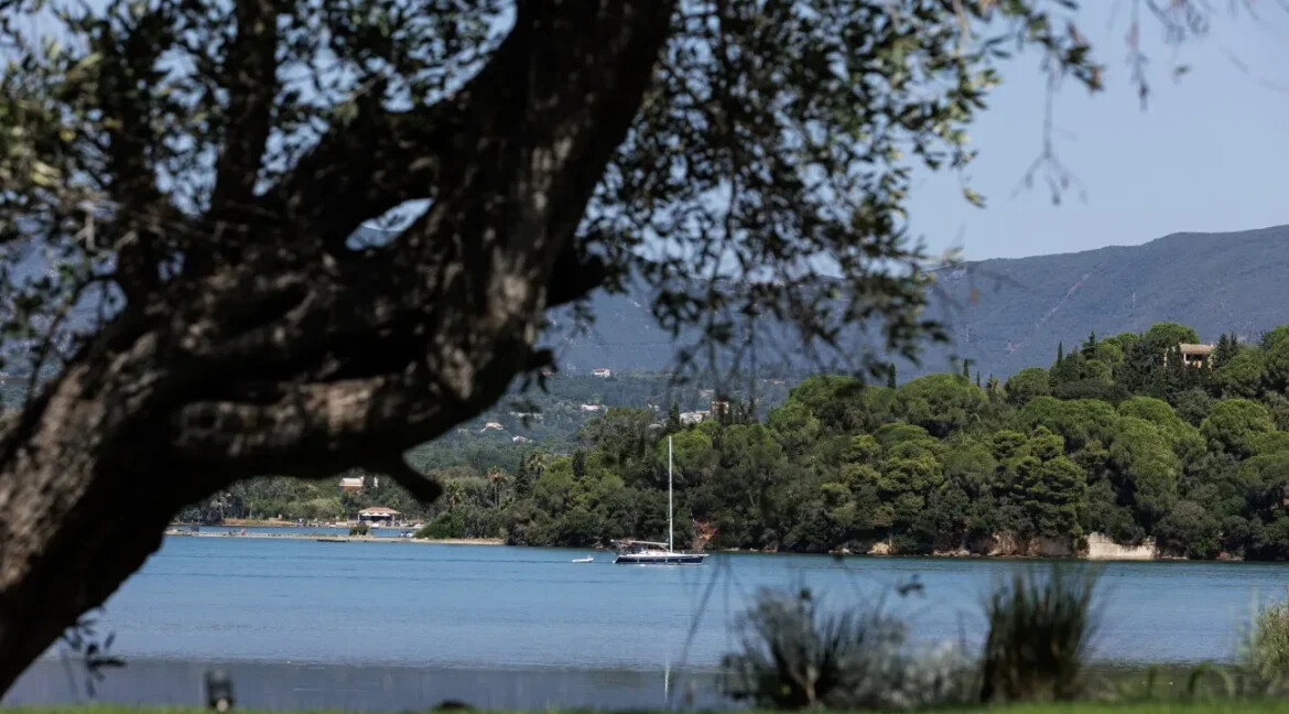 Seaside Modern Villa Kontokali Corfu Greece 24