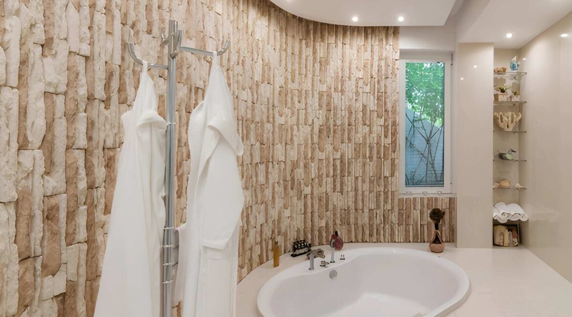 Super Villa in South Athens with Sea Views, Porto Rafti Villa 1