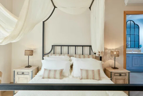 Villa With Pool In Tinos for sale 3