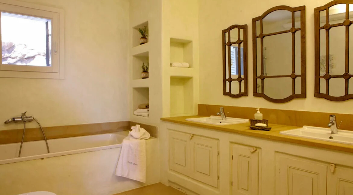 Villa With Pool In Tinos for sale 32