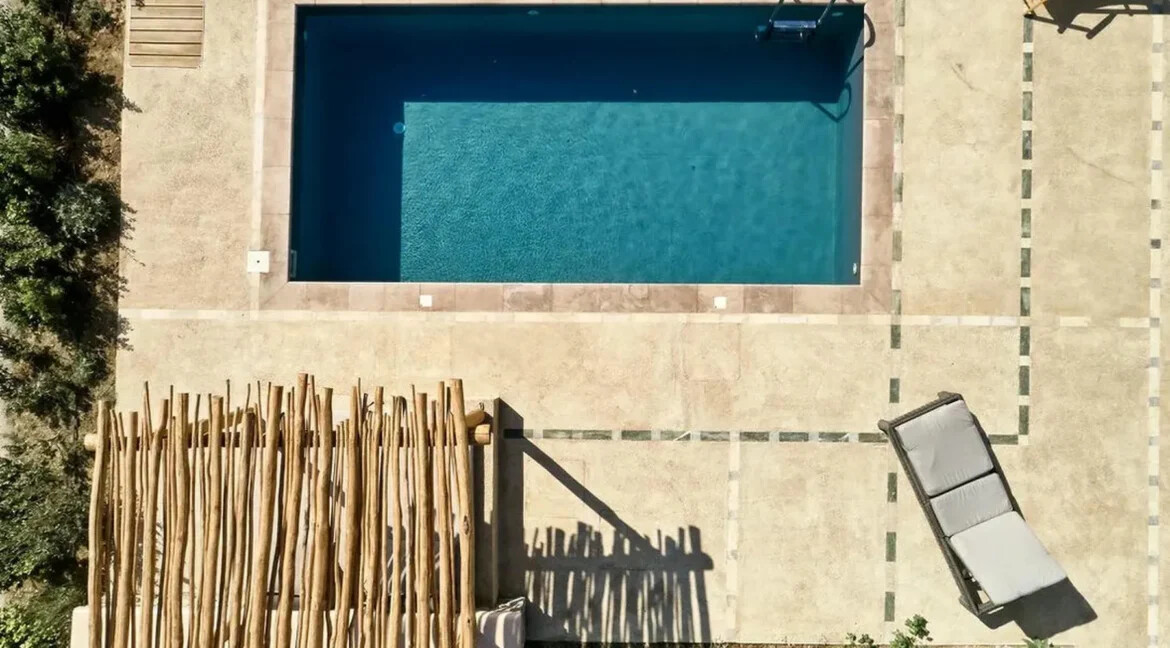 Villa With Pool In Tinos for sale 9