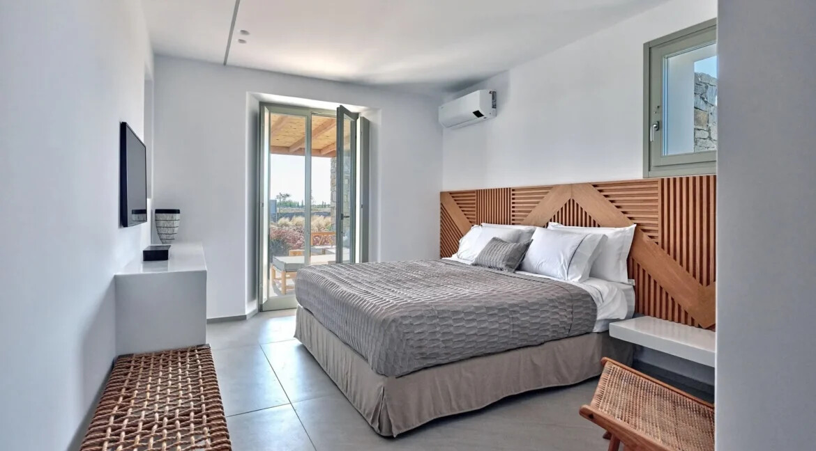 Villa With Tennis Court for Sale in Paros Greece 8