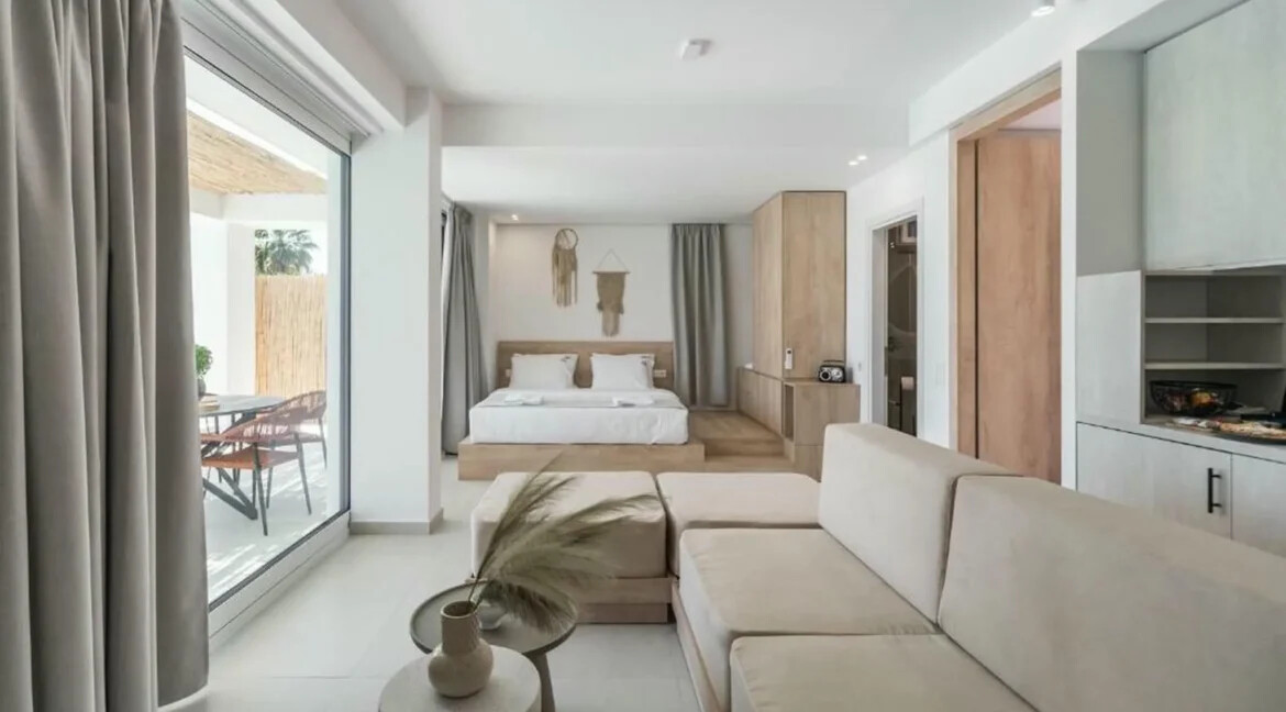 Villa with 4 Maisonettes in Nikiti Halkidiki for Sale 11